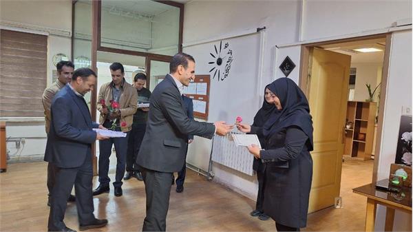 دیدار ریاست دانشکده بهداشت کرمانشاه از کتابخانه به مناسبت روز کتابدار