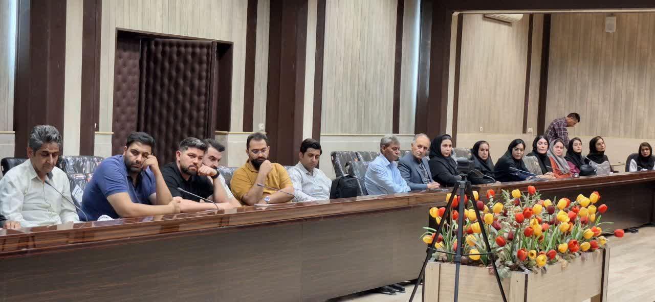 برگزاری جلسه هم اندیشی و رفع مشکلات پزشکان شهرستان گیلانغرب