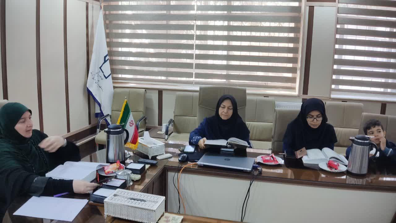 جلسه آموزش تفسیر قرآن کریم ویژه بانوان4